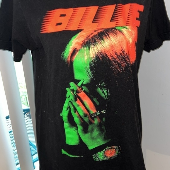 Billie Eilish Red & Green BILLIE Sz Medium Black T-Shirt Lash Music - Picture 2 of 4
